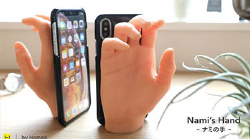 Ốp điện thoại “tay nắm tay” cho người ế bền vững