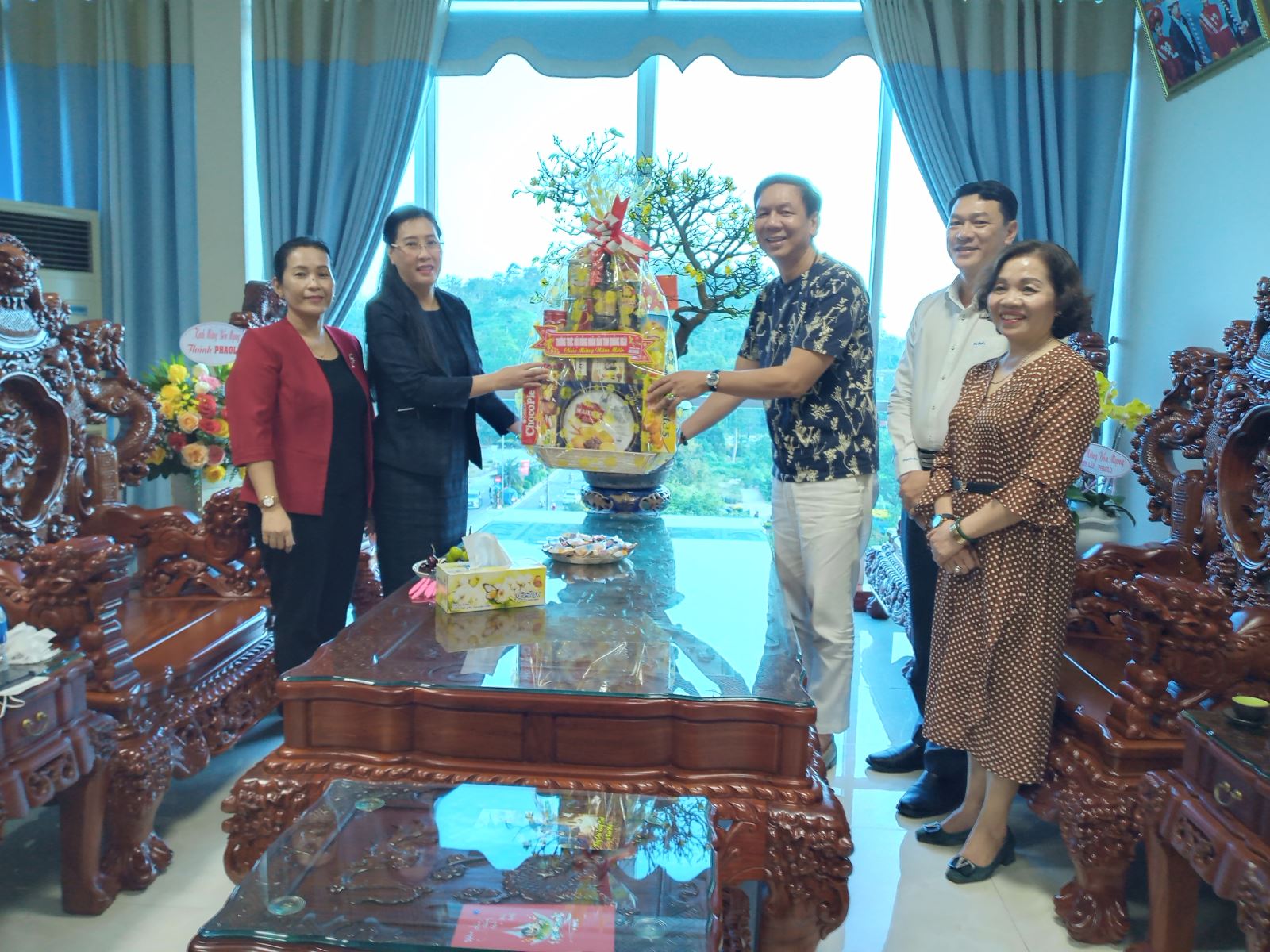 Đại diện lãnh đạo UBND tỉnh Quảng Ngãi đến thăm và chúc Tết Nhâm Dần Thiên Tân Group