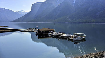 Thị trấn ma tuyệt đẹp và độc đáo ở Canada